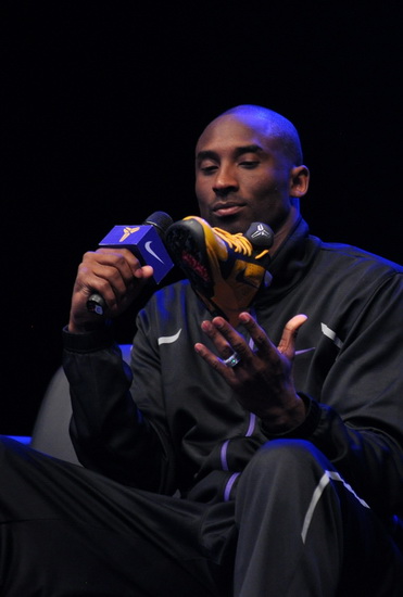 李金羽：沈阳值得拥有一支优秀的顶级球队（李金羽表示：沈阳理应拥有一支高水平的顶级球队）