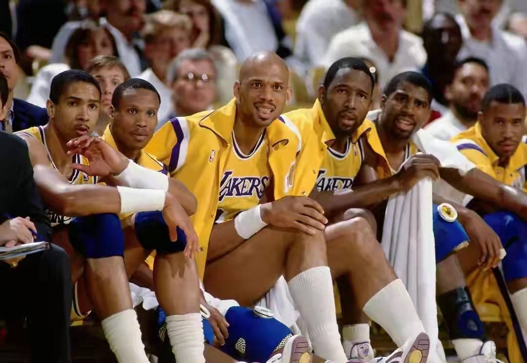 足协杯决赛，北京国安主帅拉米罗选择带球队核心球员...（足协杯决战，国安主帅拉米罗携核心球员出征）