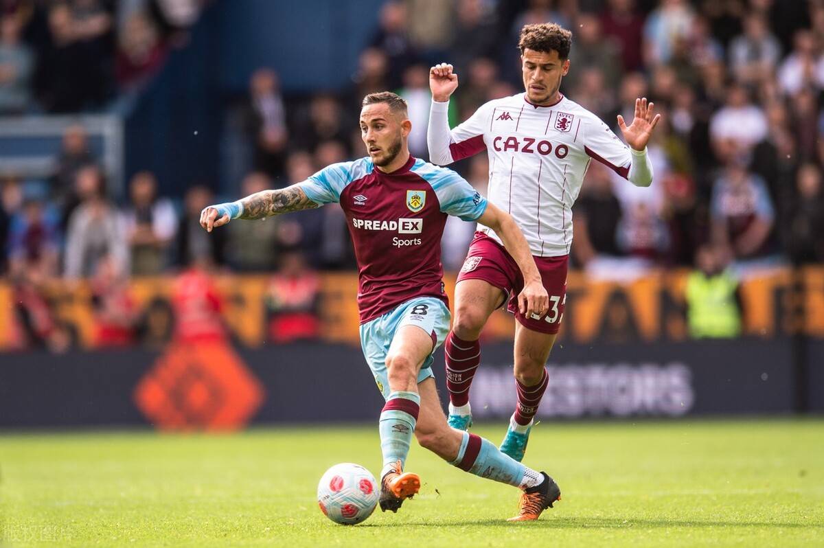 西甲战报：亚当斯传射，索乌建功，塞维利亚4-0奥维耶多（西甲快讯：亚当斯一传一射，索乌破门，塞维利亚4比0大胜奥维耶多）