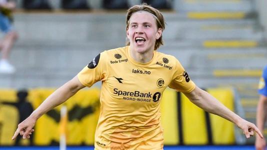 未来是你们的！奎因和哈珀赛后交换球衣（你们的时代来了！奎因与哈珀赛后互换球衣）