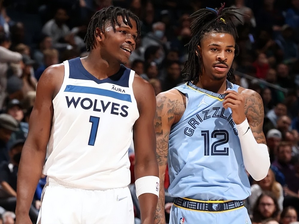 名记还原leeway事件：保罗私自指点伦纳德被小范甘迪警告（名记者解构Leeway风波：保罗擅自指点伦纳德遭小范甘迪警示）