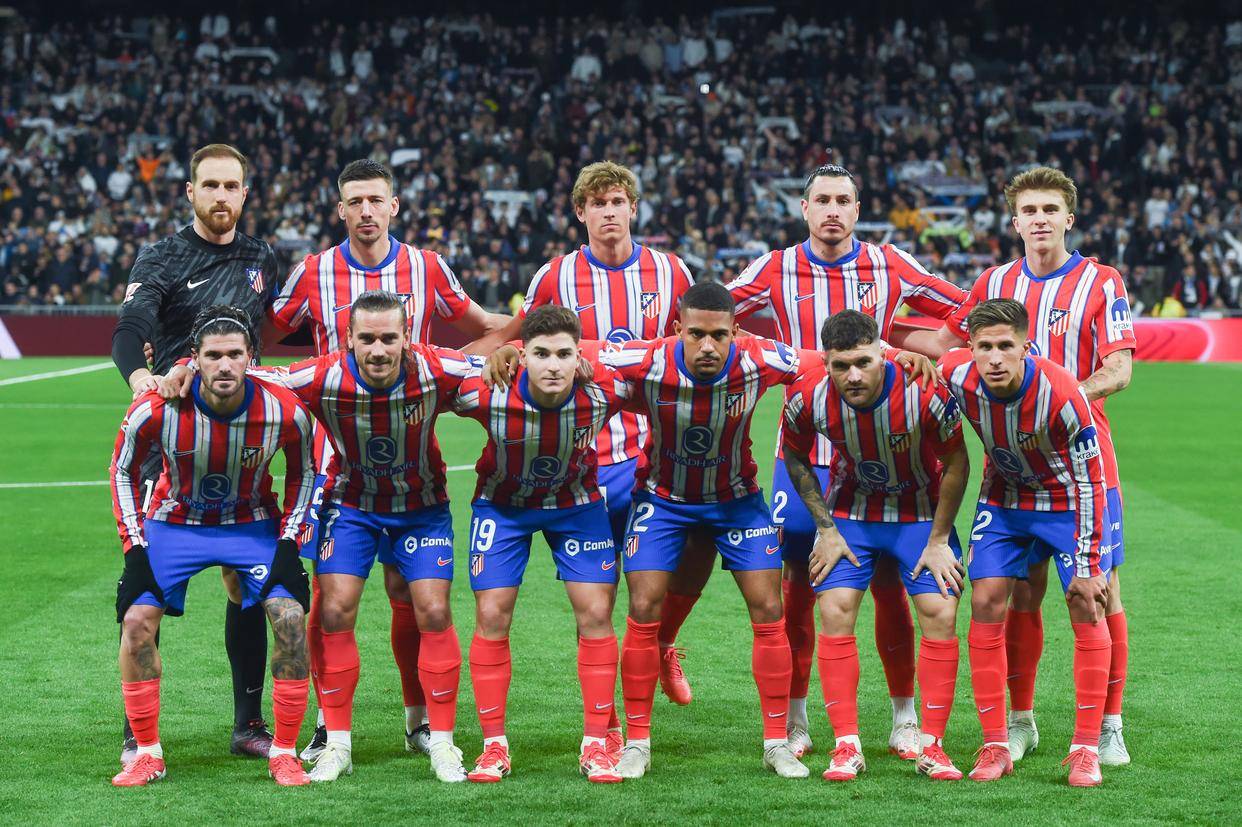 鸳鸯配色&细节满满！杨瀚森圣诞配色驭帅20 PE！（杨瀚森上脚驭帅20 PE：圣诞鸳鸯配色细节拉满）