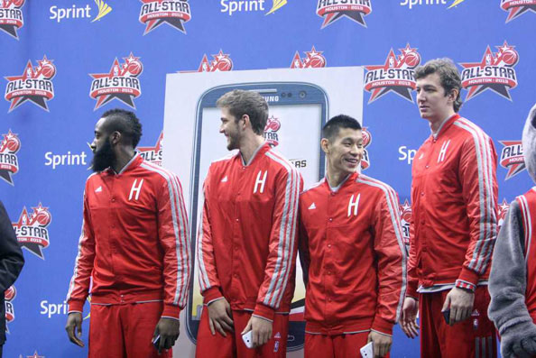 申花客战柔佛新山：阿苏埃搭档路易斯，吴曦、李可首发（申花客场挑战柔佛新山：阿苏埃联手路易斯，吴曦李可先发）