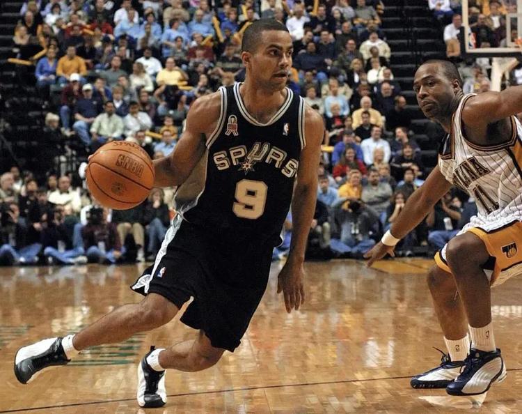 官方：姆巴佩、卡马文加和夸迪奥-科内均返回各自俱乐部（官方消息：姆巴佩、卡马文加、夸迪奥-科内已各自归队）