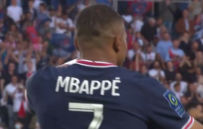 大莫里斯：欧文是我见过最有天赋的球员 他不像地球人&是外星人（大莫里斯盛赞欧文：他是我见过天赋最强的球员，像外星人而非地球人）