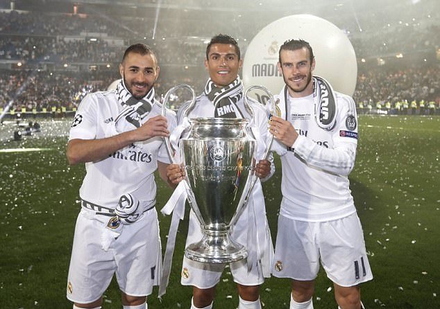 欧冠巅峰对决成主帅保卫战 皇马主场翻身可博胜（欧冠焦点战成帅位保卫战 皇马主场反弹有望胜出）