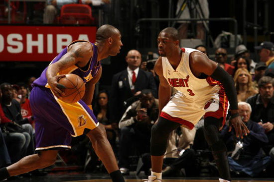 科尔：塞斯·库里将缺席圣诞大战，霍福德大概率出战（科尔：塞斯-库里将缺阵圣诞大战，霍福德大概率登场）