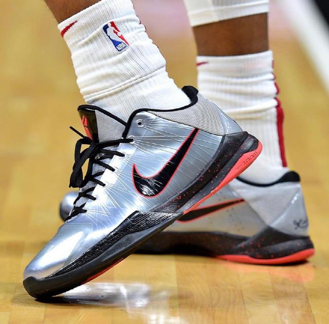 球队防守强度提升 赛季排名上升（防守升级助推赛季名次攀升）