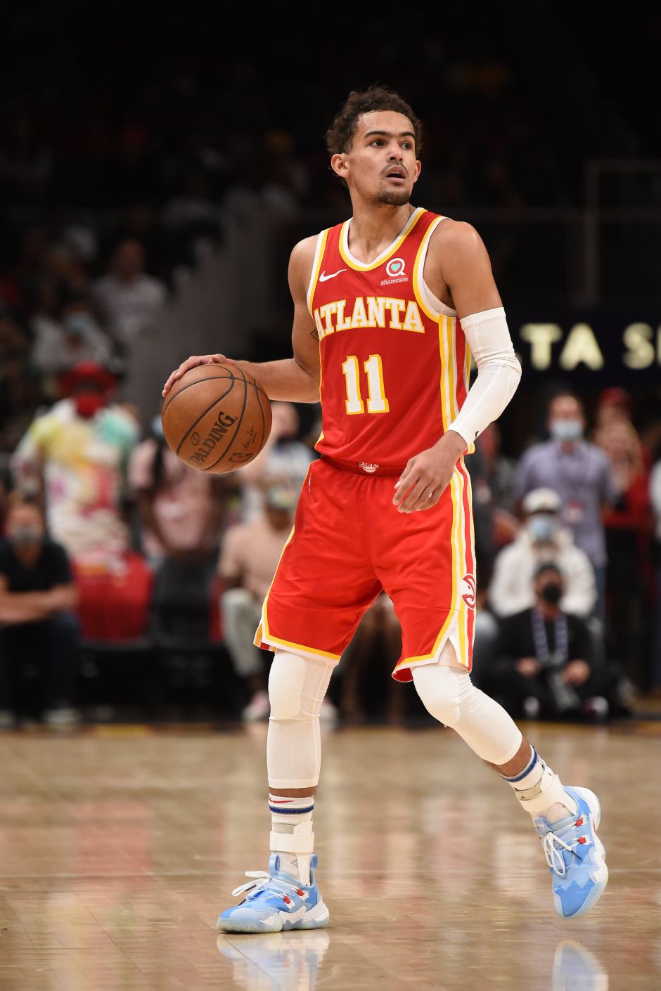 斯玛特谈詹姆斯复出：他球商极高，所有人因为他在场受益匪浅（斯玛特谈詹姆斯回归：顶级球商加持，全队受益良多）