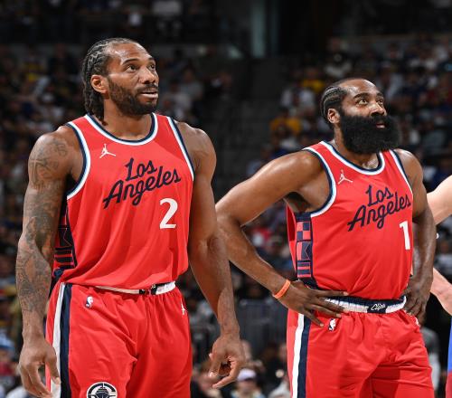 近4届欧预赛+世预赛射手榜：凯恩40球第1，C罗32球第2（欧预赛与世预赛近四届射手榜：凯恩40球居首，C罗32球紧随其后）