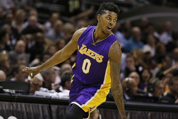 世欧预战报：巴尔加斯破门，瑞士1-1科索沃直通世界杯（欧洲区世预赛：巴尔加斯建功，瑞士1-1科索沃锁定世界杯席位）