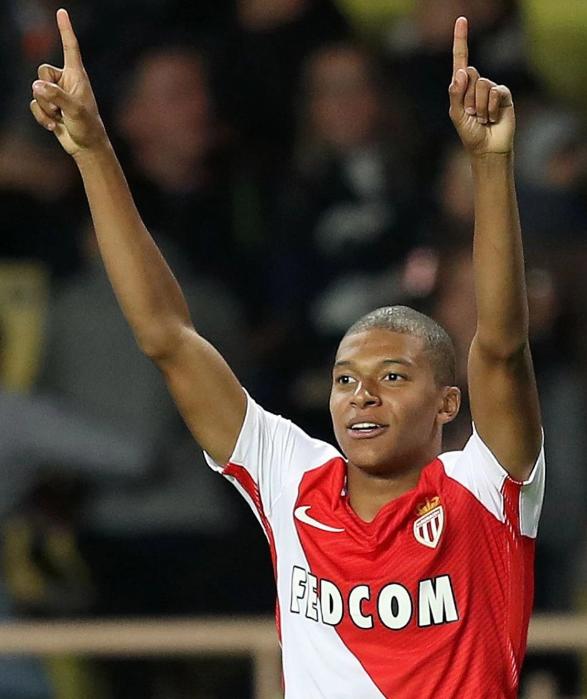 张伯伦：阿森纳具备成功的一切因素，我不算老还想继续踢球（张伯伦：阿森纳具备夺冠资本，我还年轻，盼继续征战）