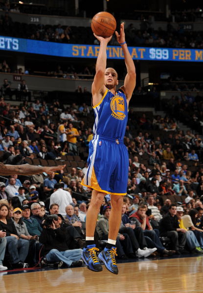 奥萨尔被驱&多人吃T！活塞罚球20-36独行侠（奥萨尔被罚出场多人领技犯，活塞罚球20比36不及独行侠）