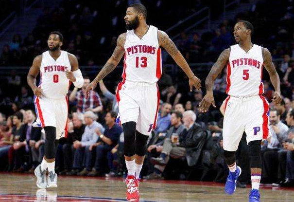 世俱杯金靴赔率：姆巴佩1赔5.5居首 哈兰德紧追（世俱杯金靴赔率：姆巴佩以1赔5.5领跑，哈兰德紧随其后）