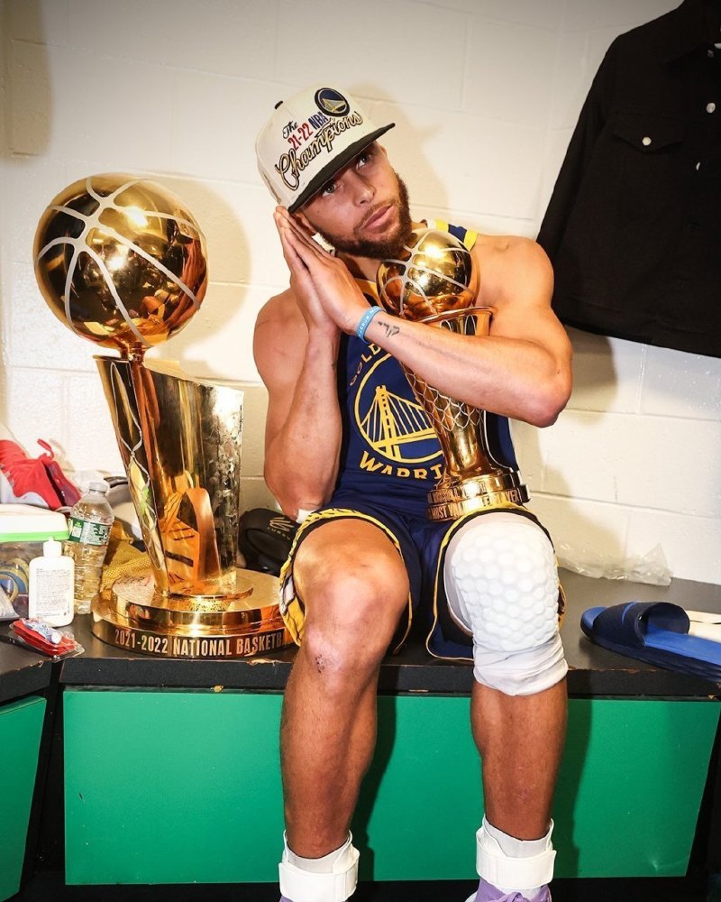 法甲身价更新：维蒂尼亚&内维斯涨至1.1亿欧反超登贝莱（法甲身价新榜：维蒂尼亚、内维斯升至1.1亿欧，超越登贝莱）