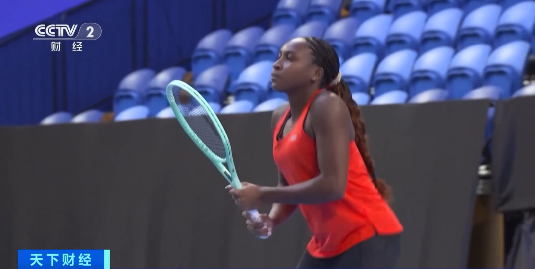 看着六场不胜的曼城 刚续约的瓜帅挠破头皮.