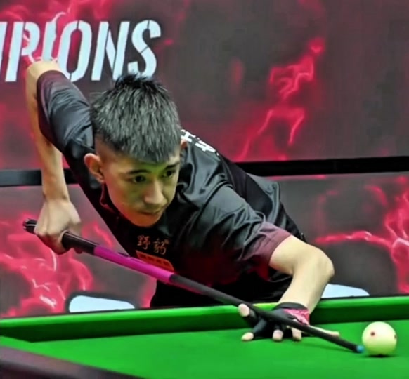 第六届中国马拉松博览会在厦门开幕.